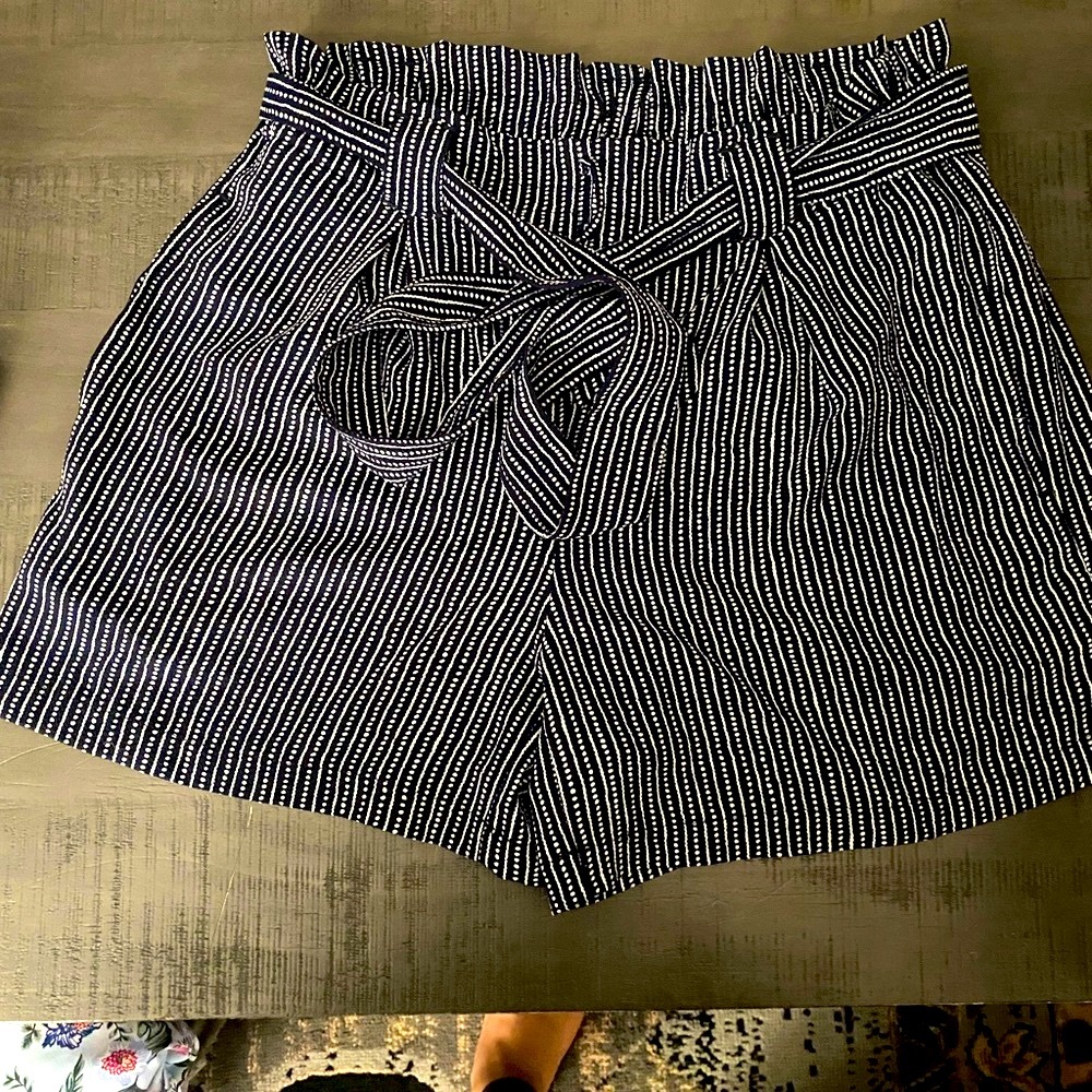 Max Studio - Flowy shorts